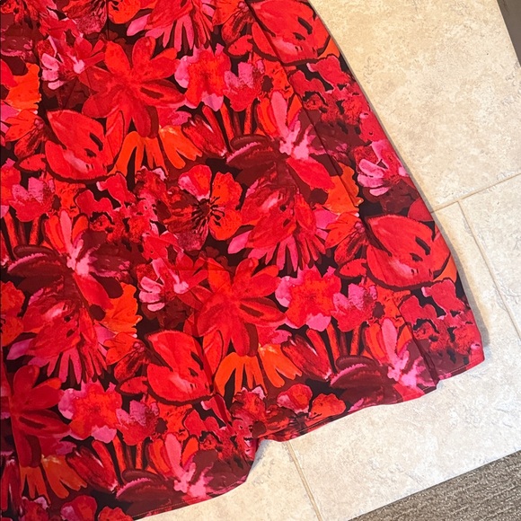 Vibrant Floral Long Sleeve Maxi Dress - Picture 4 of 9